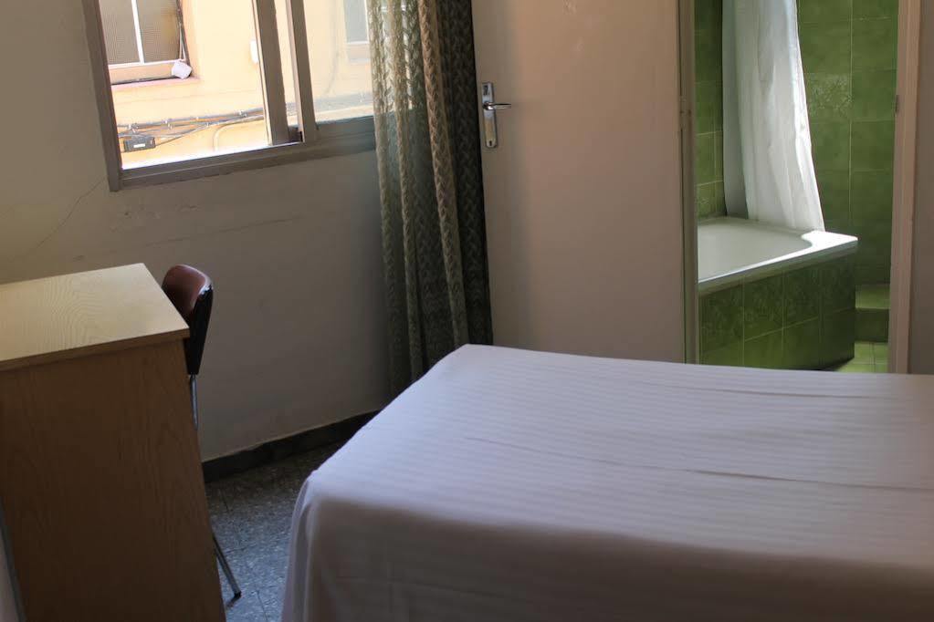 Hotel Climent Barcelona Exterior photo
