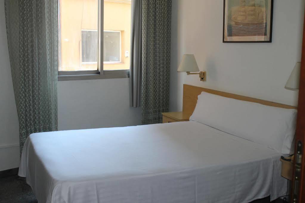 Hotel Climent Barcelona Exterior photo