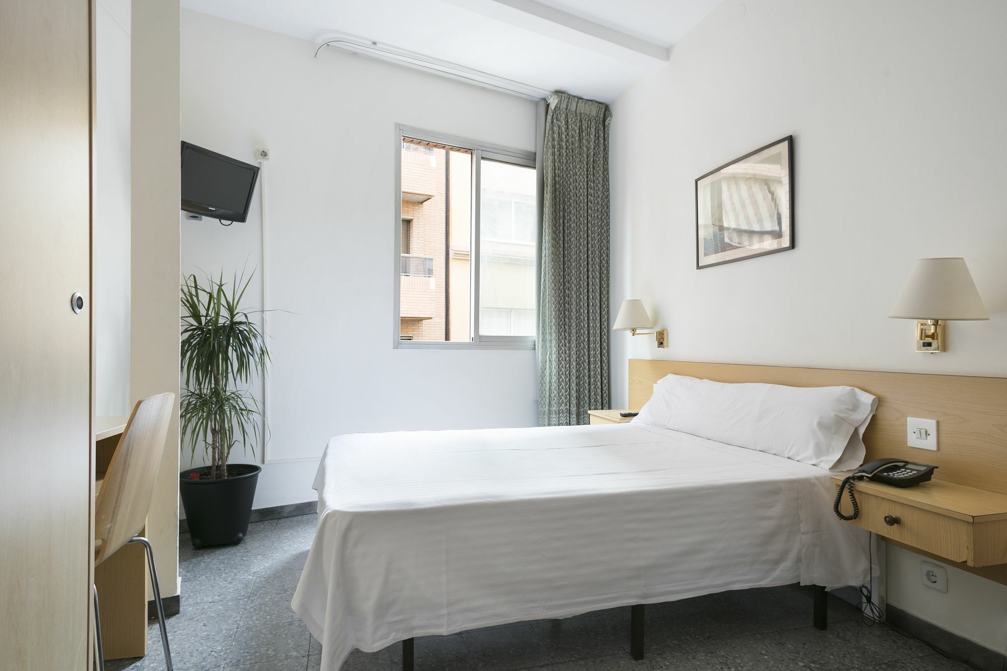 Hotel Climent Barcelona Exterior photo